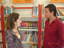 Nisrine et L&eacute;o se pr&eacute;sentent.